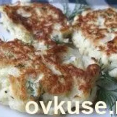 Котлетки рыбные с цветной капустой и рисом