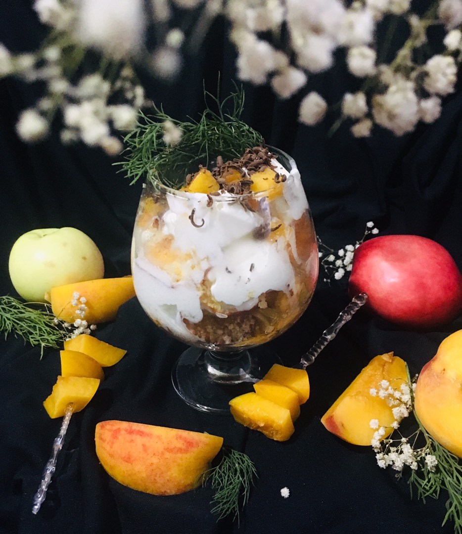 Яблочно-персиковый крамбл
