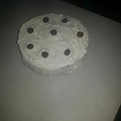 Бисквитный торт со сливками
