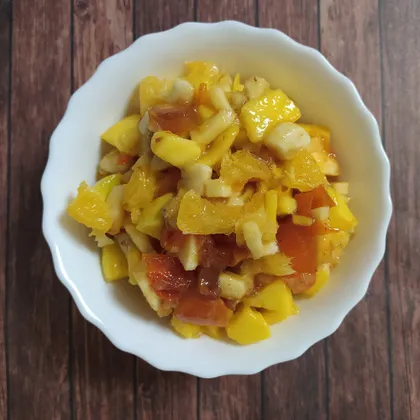 Фруктовый салат с хурмой и манго (веган)