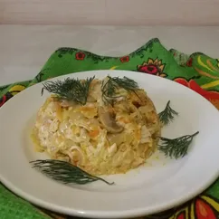 Салат с грибами и курицей