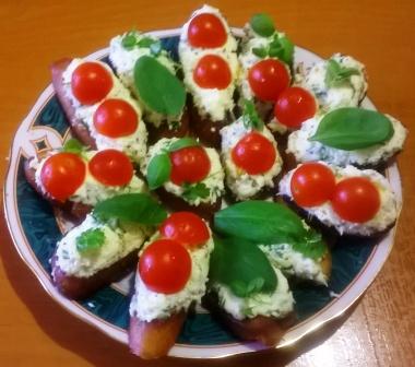Бутерброды с еврейской закуской