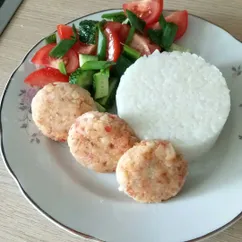 Котлетки из кальмара и крабового мяса