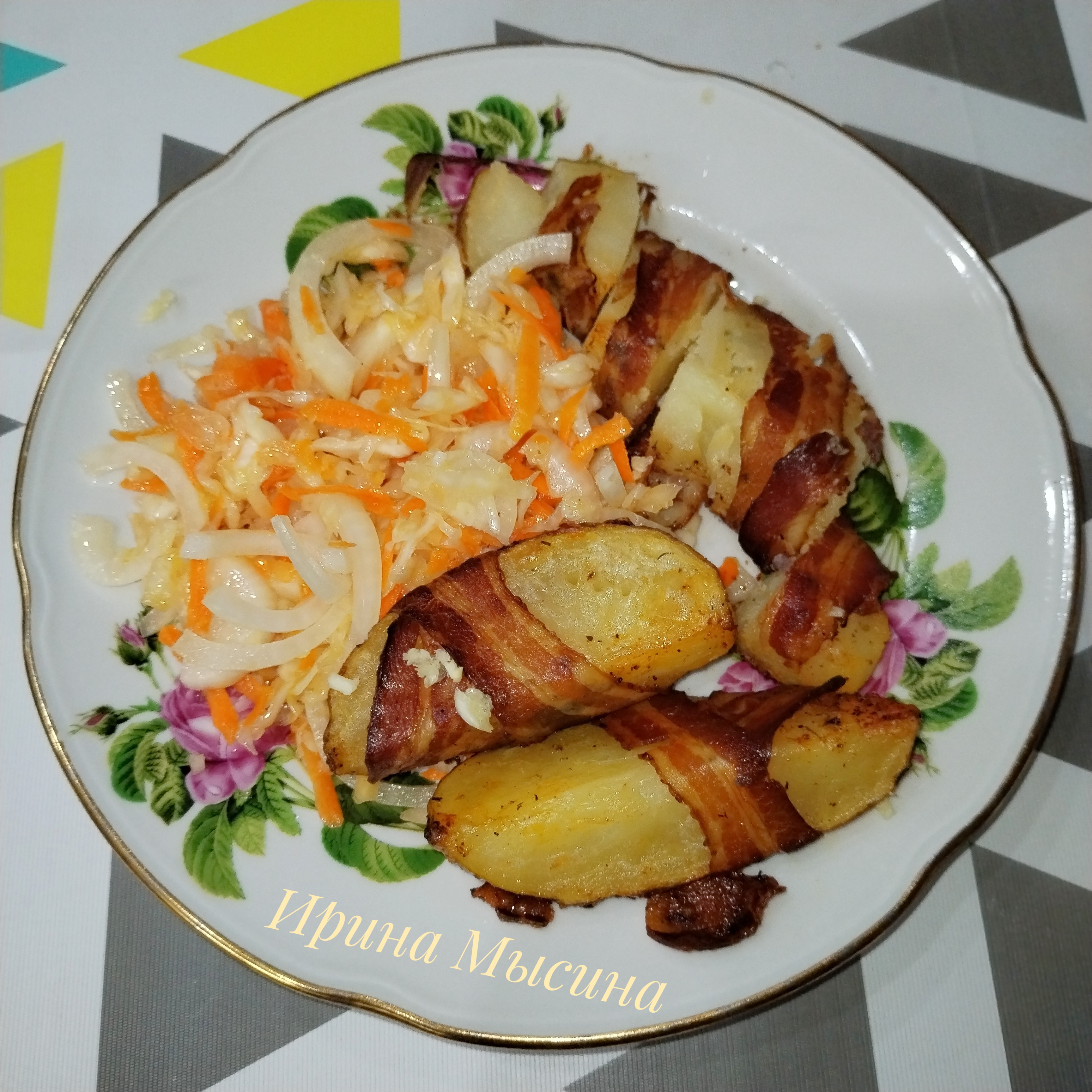 Запечённый картофель в беконе 