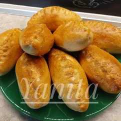 Пирожки с зеленым луком и яйцом