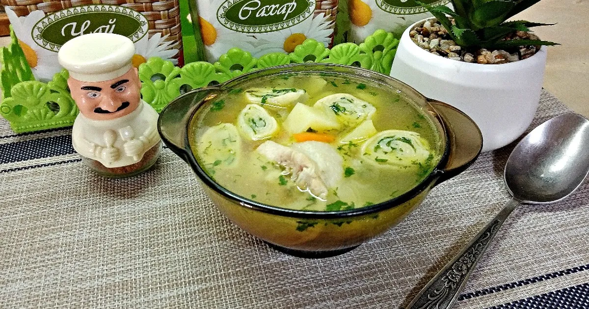 Суп с курицей, картошкой и чесночными галушками