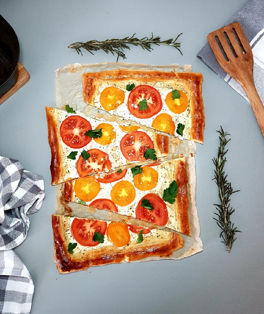 А-ля тарт с томатами и рикоттой🍅🍅🍅