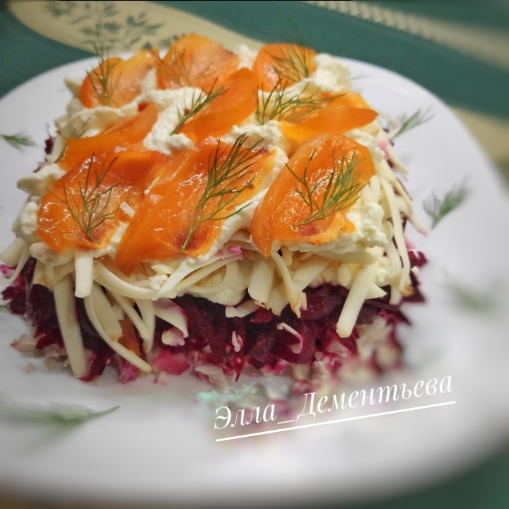 Салат с хурмой/гранатом/кедровыми орешками