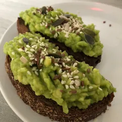 Полезный перекус 🥑🥖☕️