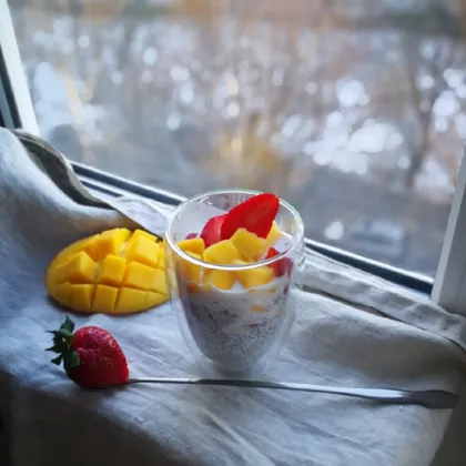 Чиа Пудинг с ягодами и фруктами