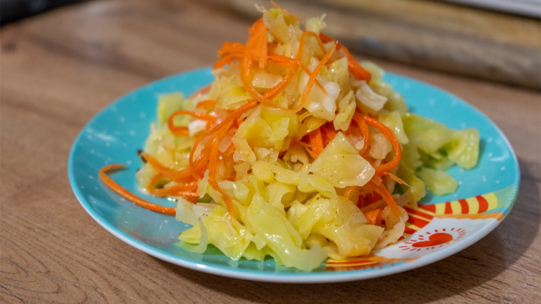 Капустный салат с перцем и морковью – кулинарный рецепт