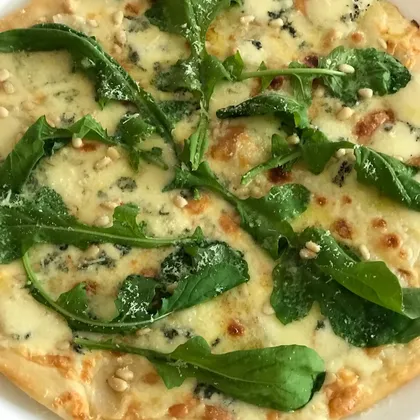 #Кулинарныймарафон Пицца с голубим сыром и грушей