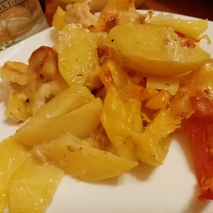 Ароматная картошечка с курицей и овощами