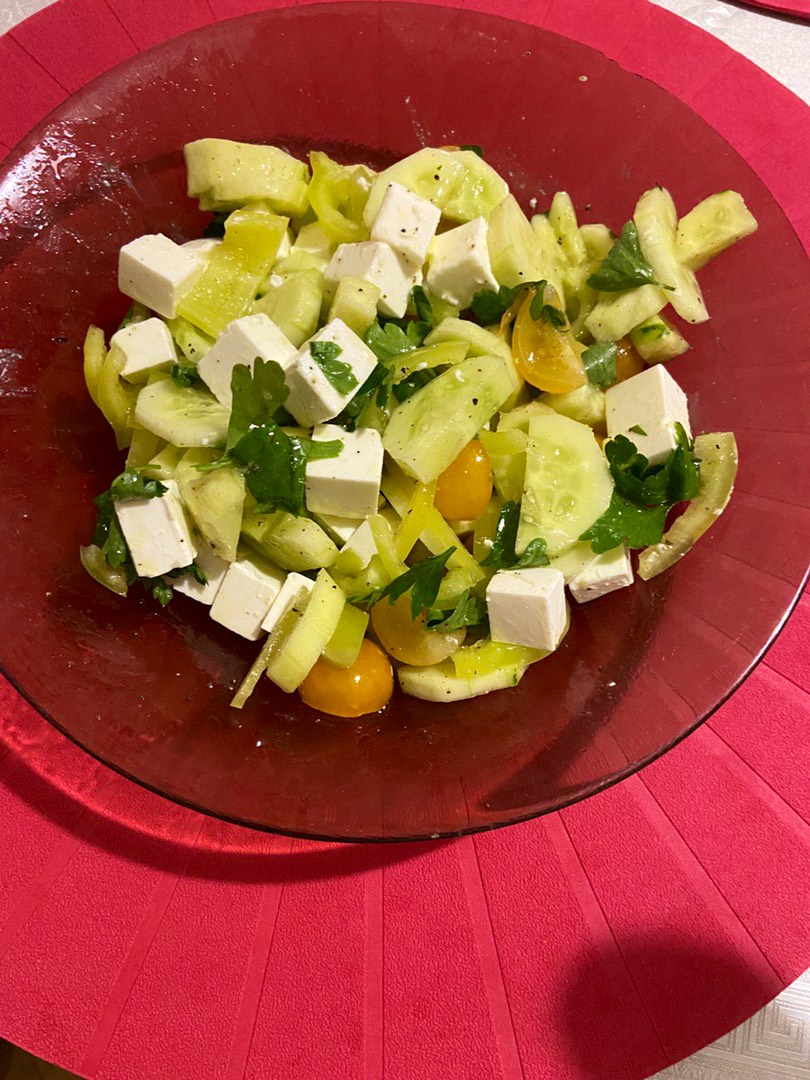 Греческий салат по классической рецептуре