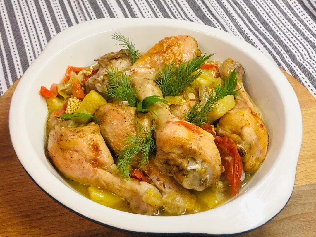 Рецепт: Куриные ножки запеченные в рукаве с картофелем - и овощами ароматные.