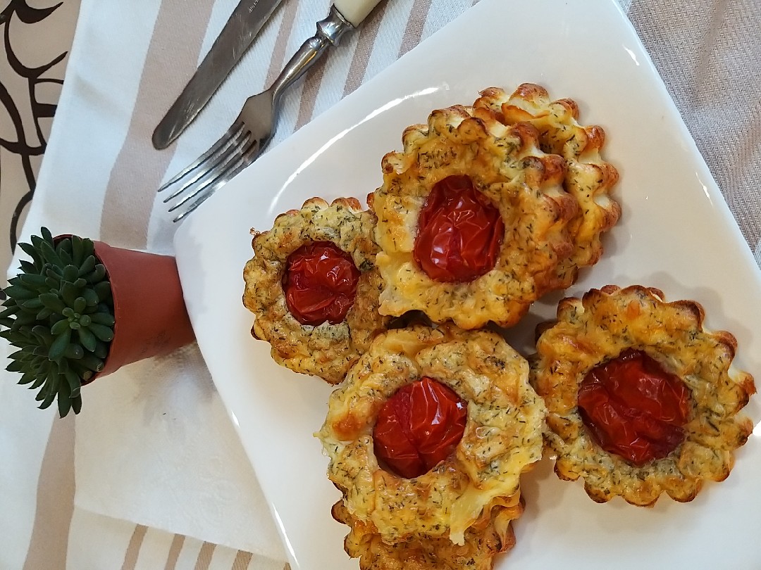 Маффины с сыром и помидорами черри 🍅