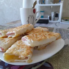 Лаваш с колбасой и сыром