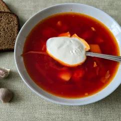 Борщ с тушенкой