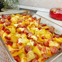 Запечённый картофель с сосисками
