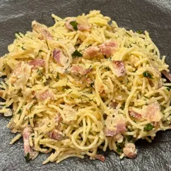 Паста с беконом и грибами