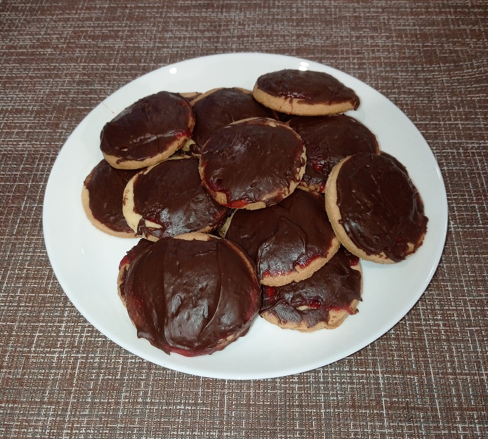 Песочное печенье с конфитюром