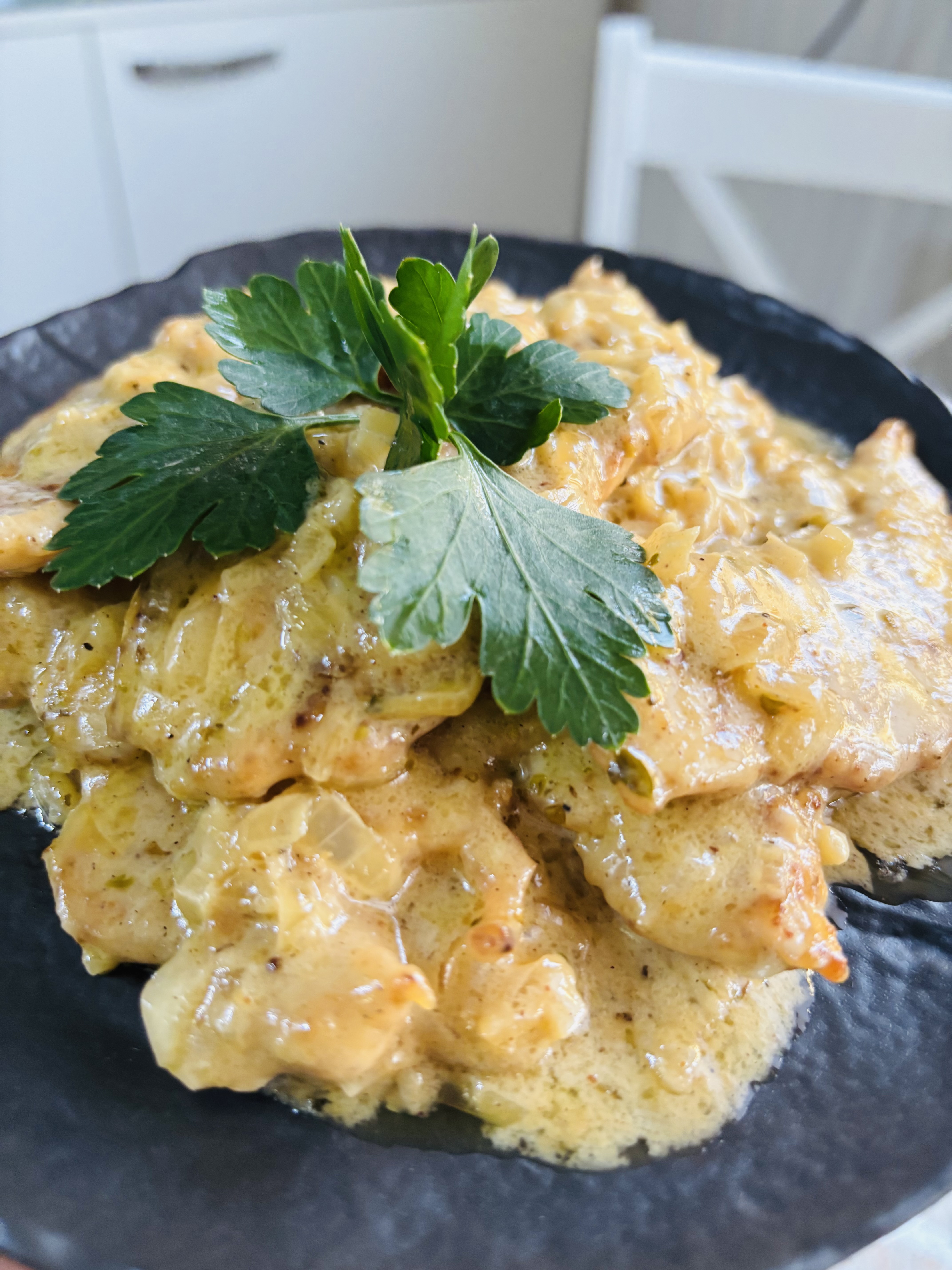 Филе курицы в сливочно-тимьянном соусе 