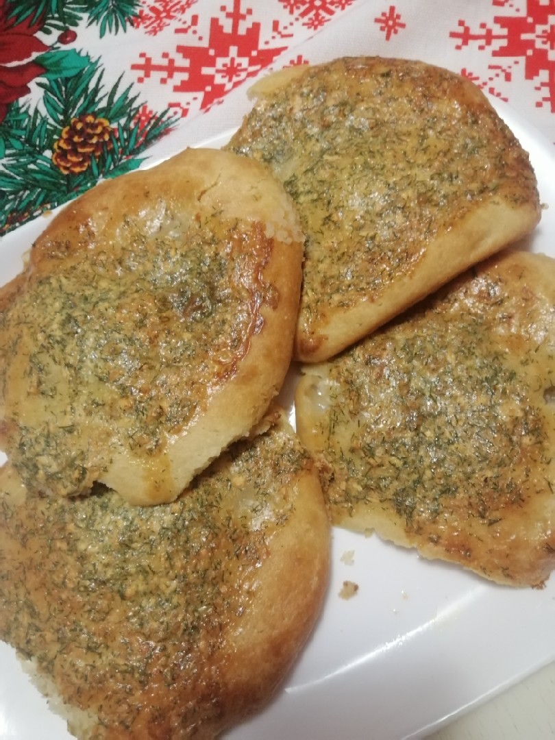Лепешка с фаршем чесночная
