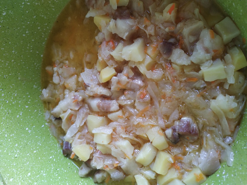 Картошка с квашеной капустой и мясом – пошаговый рецепт приготовления с фото