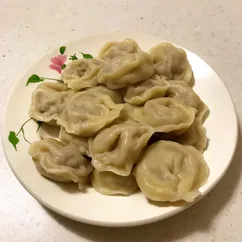 Мясные пельмени