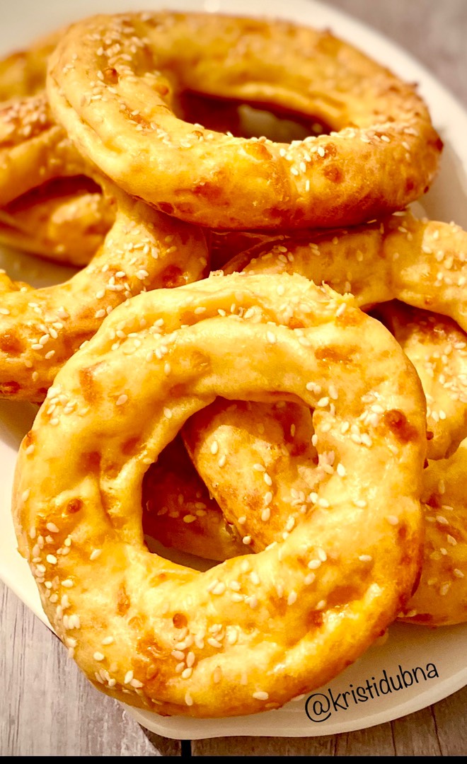 Творожно-сырные колечки🥯