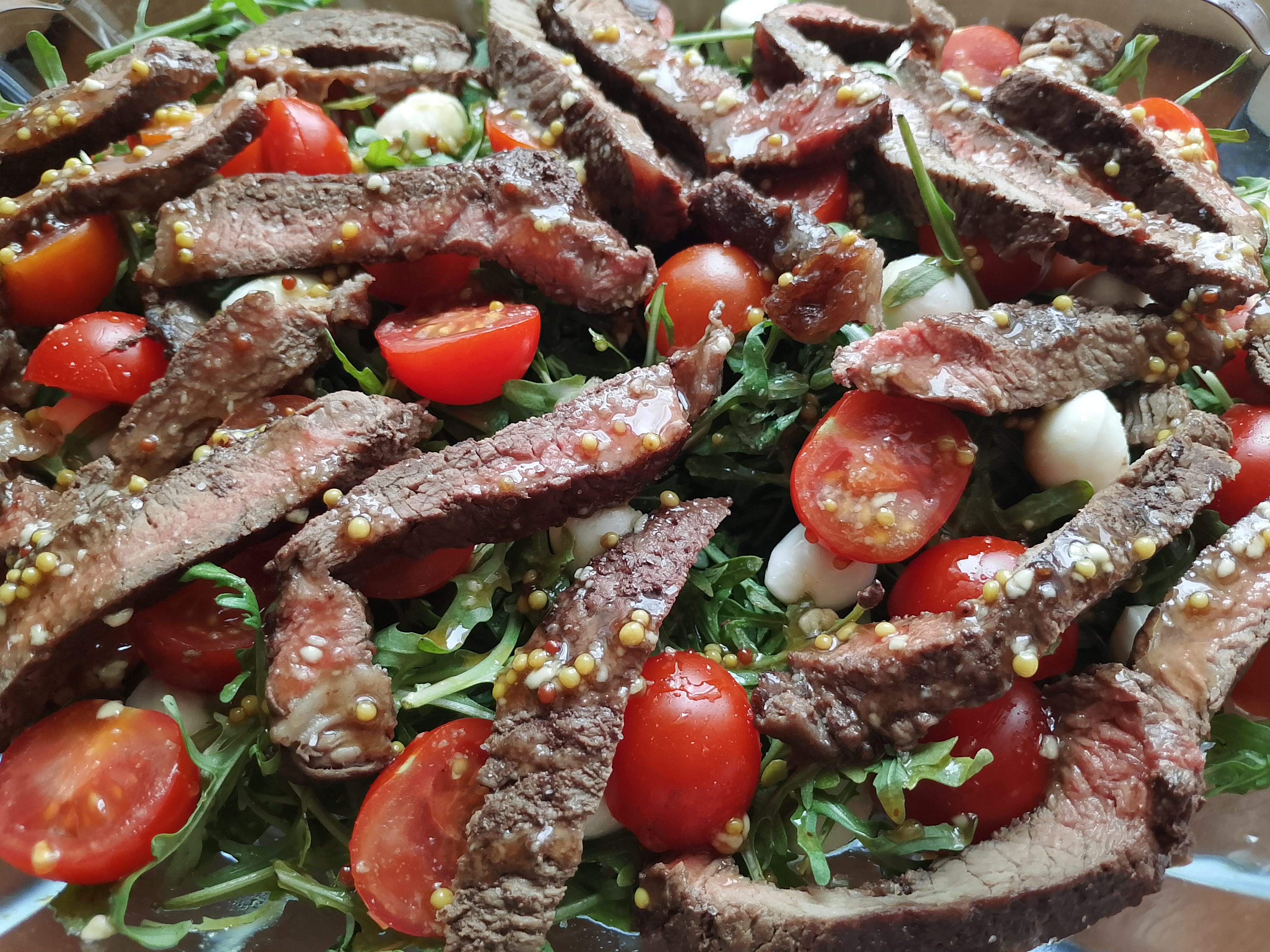 Стейк-салат с рукколой 
