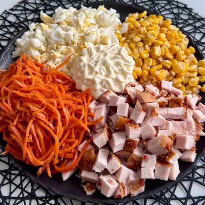 Салат с копченым куриным филе и морковью по-корейски