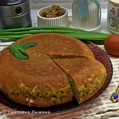Заливной пирог с зелёным луком и яйцами в мультиварке 