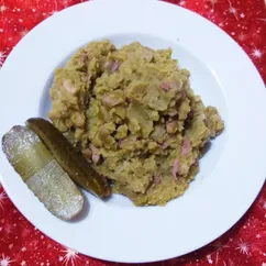 Гороховая каша с беконом и луком