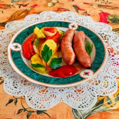 Купаты с овощами запеченные в духовке
