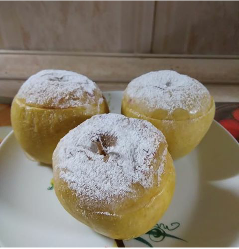 Яблоки печеные с мёдом и орехами