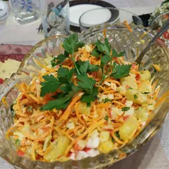 Салат с корейской морковкой и крабовыми палочками