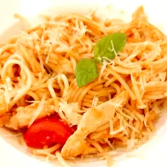 Паста с курицей и томатами🍝