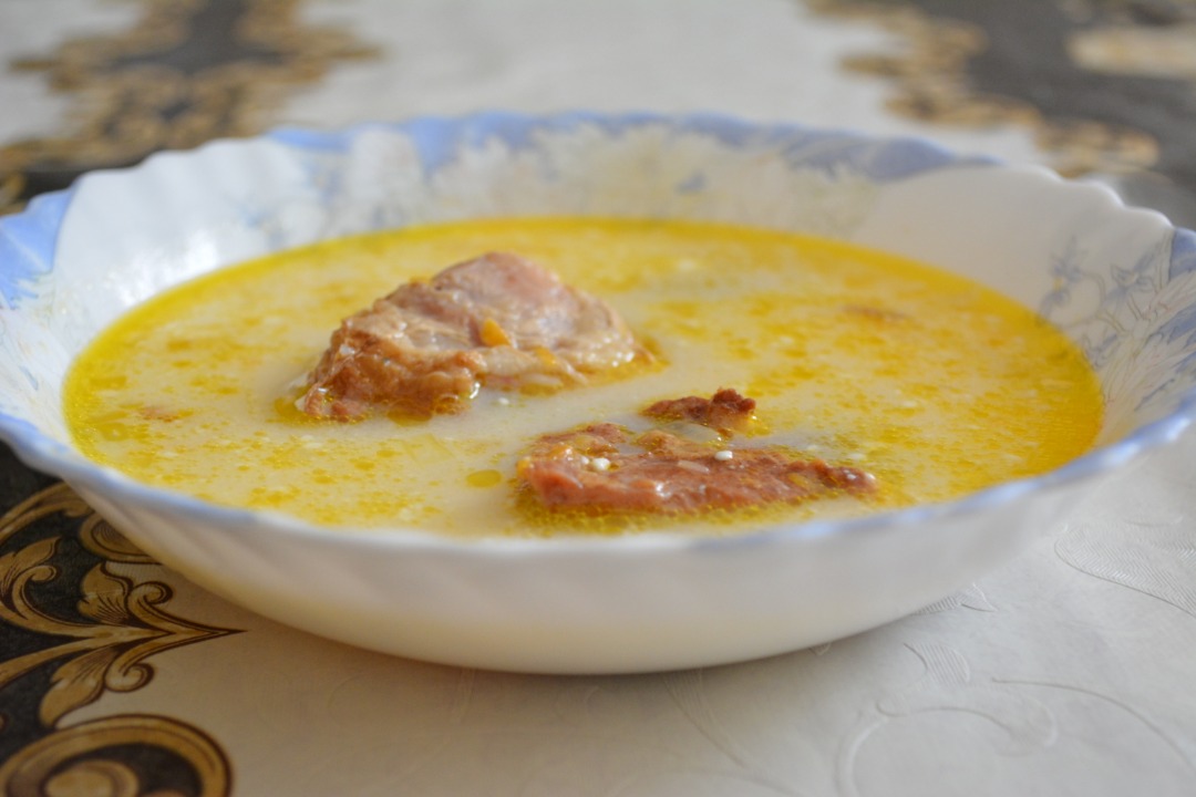 Картофельный суп с копчёными рёбрышками