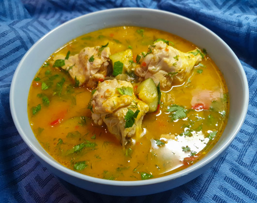 Овощной суп с куриными крыльями