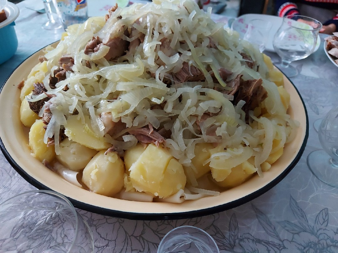 Горячее на Новый год - мясо по-казахски