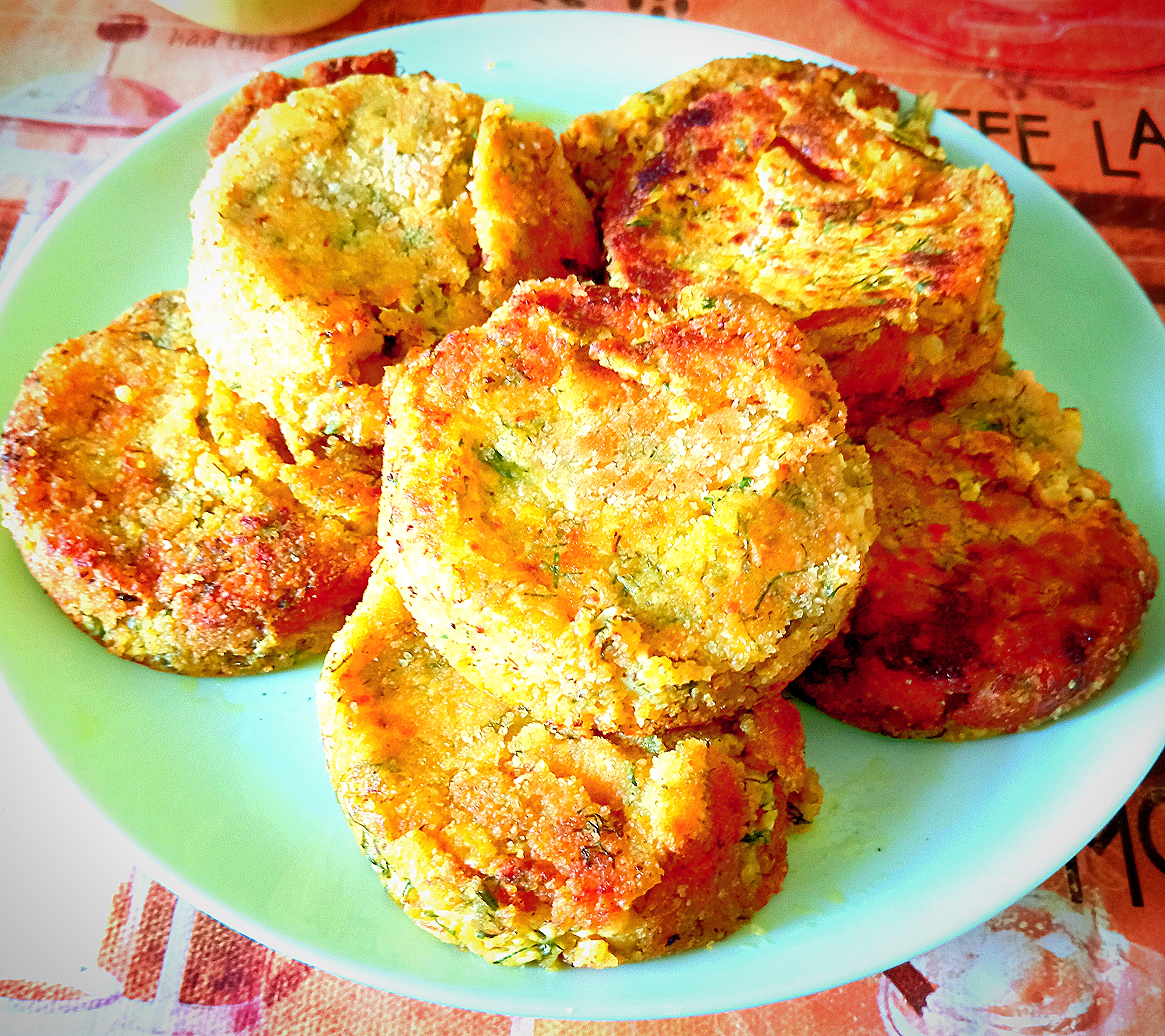 Картофельно-сырные котлетки с крабовыми палочками