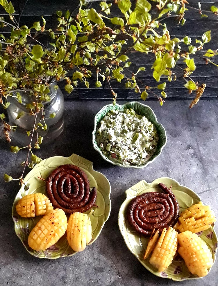 Картофель шахматный с колбасками🍷