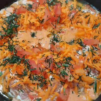 Курочка в томатном соусе с овощами