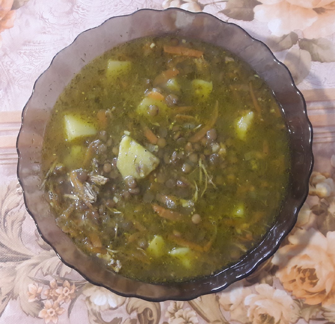 Куриный суп с зелёной чечевицей