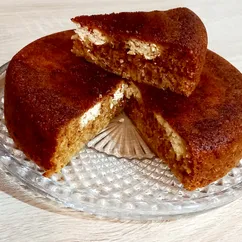 Пирог с абрикосовым джемом и творогом в мультиварке