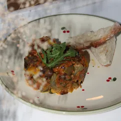 Салат из куриных сердечек, моркови огурчиков солёных 