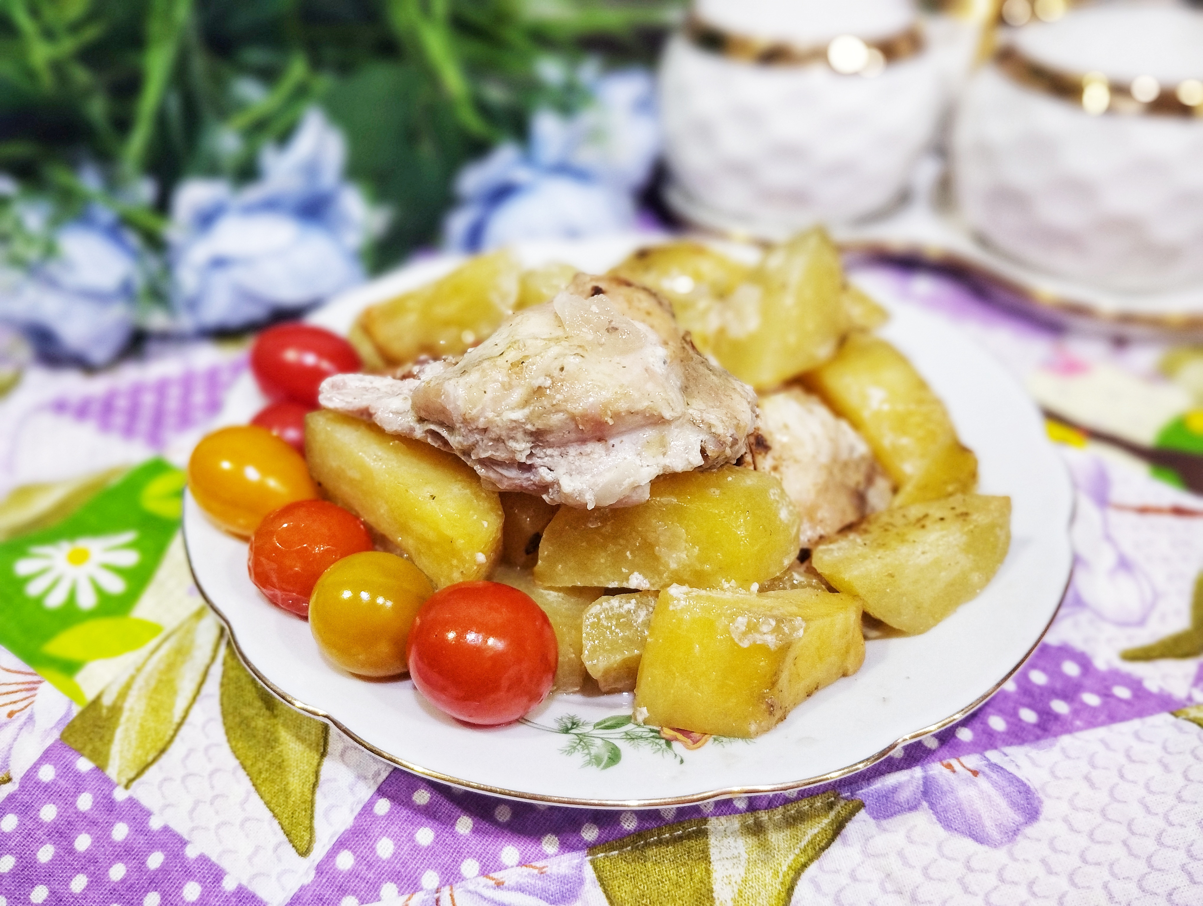 Курица с картошкой в духовке