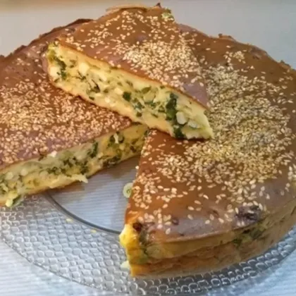 Диетический заливной пирог с зеленым луком и яйцом
