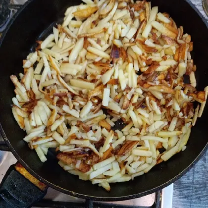 Картофель, жаренный на шкварках